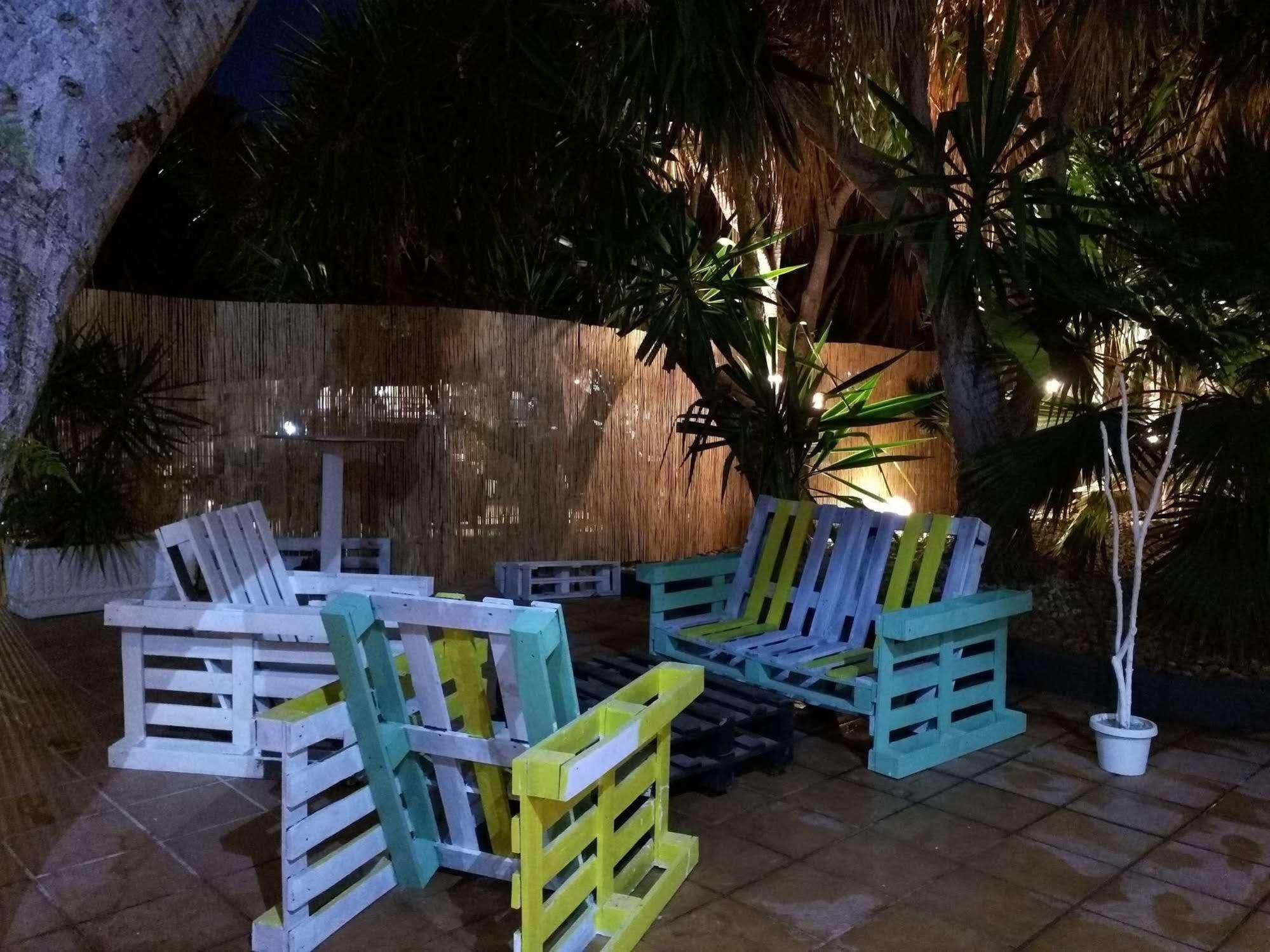 Nwt Paradise Urban Hostel Alicante Extérieur photo